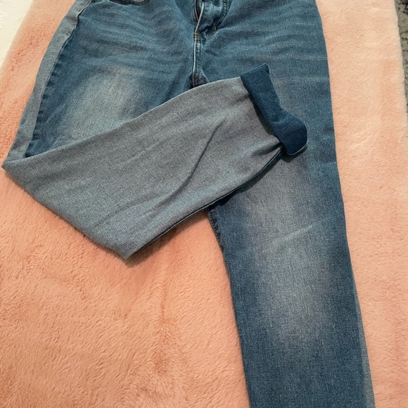 Nasty Gal Two Tone Mom Jeans - Picture 11 of 12